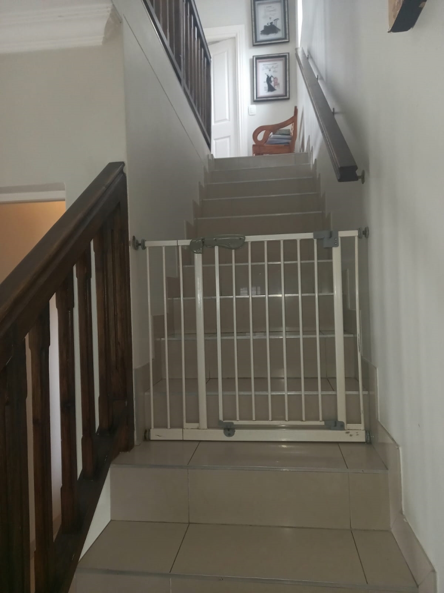 3 Bedroom Property for Sale in Kraaibosch Western Cape